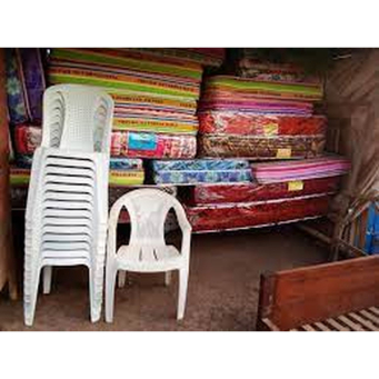 Plastic Chairs (Intebe za Pulasitiki)
