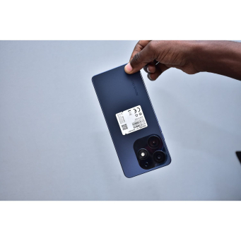 Phones & Accessories